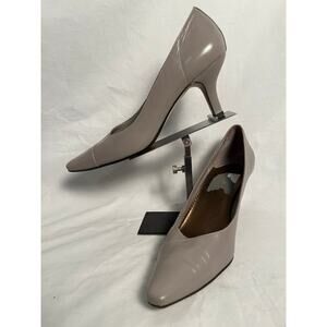 Bella Vita Light Gray Patent Pointed Toe Pumps Women’s 9 Classic Heel